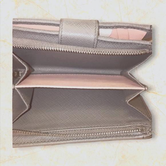 Prada Tri Color Saffiano Leather Wallet Greyish/Blue & Pink/Tan w/C.O. 🌸 - Picture 5 of 13